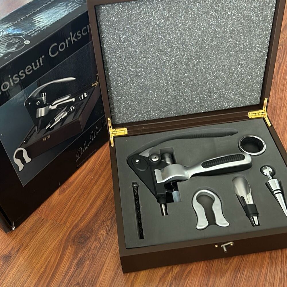 NEW connoisseur corkscrew deluxe wine opener set gift for wine lovers champagne